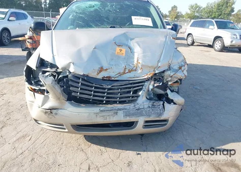 2005 Chrysler Town & Country from USA, damaged, VIN 1C4GP45R65B160808